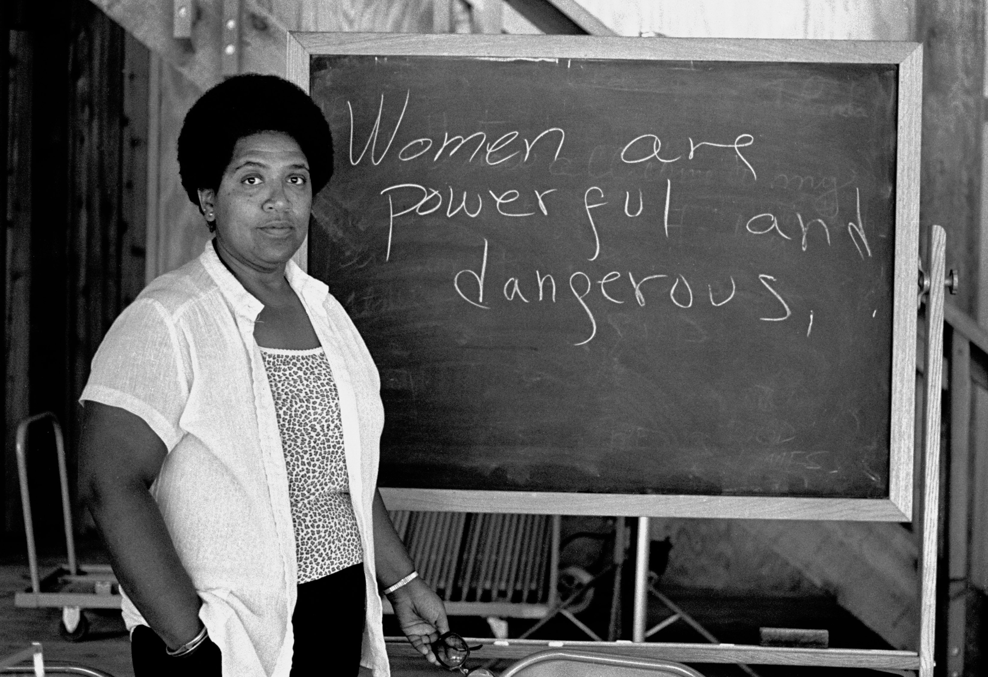 NEW SMYRNA BEACH, FL - 1983:  Caribbean-American writer, poet and activist Audre Lorde lectures students at the Atlantic Center for the Arts in New Smyrna Beach, Florida. Lorde was a Master Artist in Residence at the Central Florida arts center in 1983.  (Photo by Robert Alexander/Archive Photos/Getty Images)